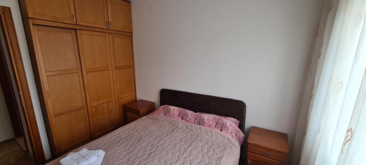 Apartman Velimir Stari Aerodrom Podgorica Exteriör bild