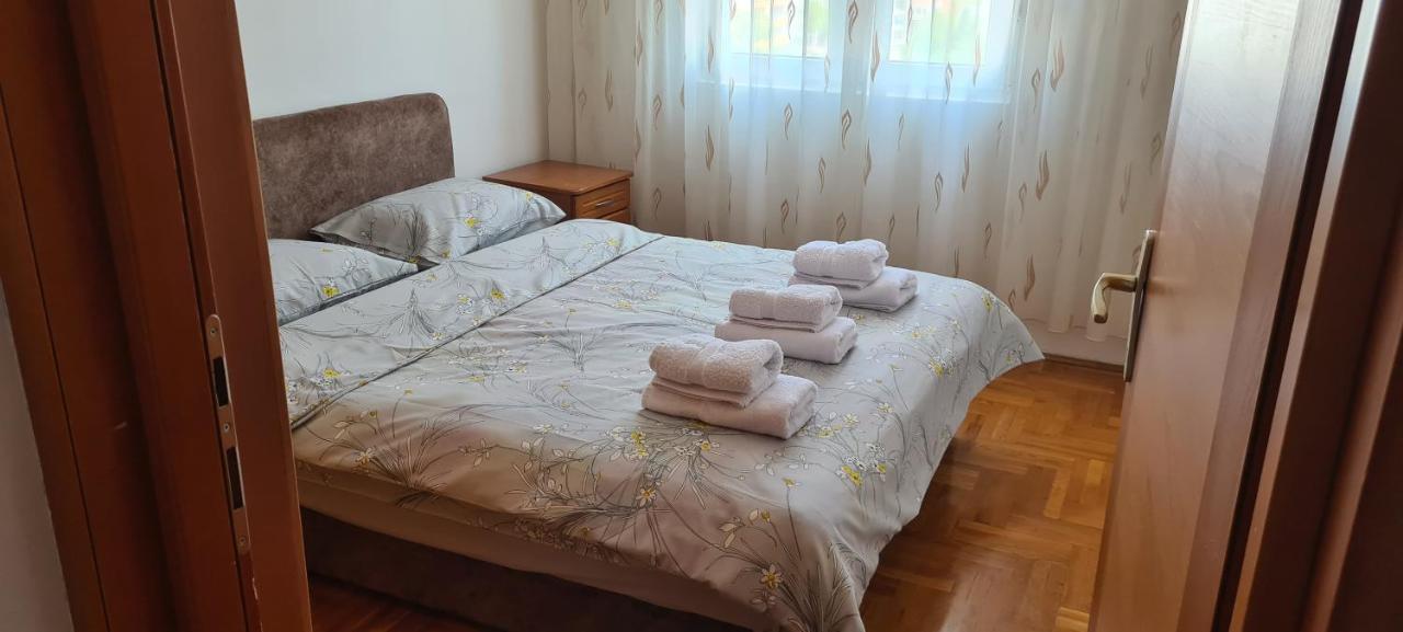 Apartman Velimir Stari Aerodrom Podgorica Exteriör bild